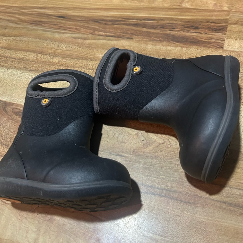 Infant bogg winter boots